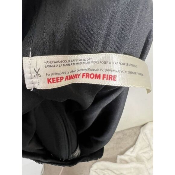 Free People Camo Reversible-Sequin Mini Skirt Black Gray-Green Size 0 NWT - Picture 9 of 9